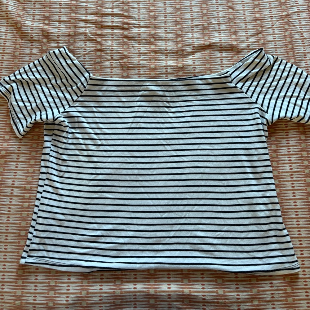 H&M Black and White Off-Shoulder Blouse